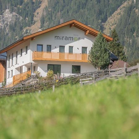Living Miramor Racines Kültér fotó